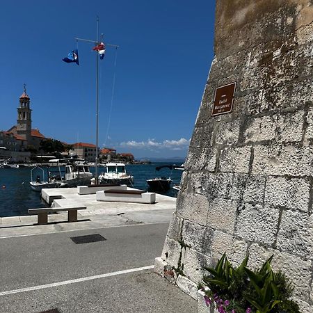 Castel Nonna Franka Apartman Sutivan Kültér fotó
