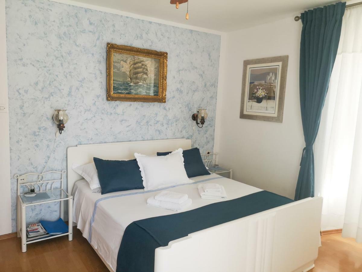 Castel Nonna Franka Apartman Sutivan Kültér fotó